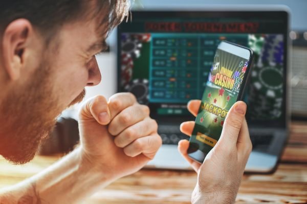 Mobile Winning Tips section with cricket and football reading on pk1971